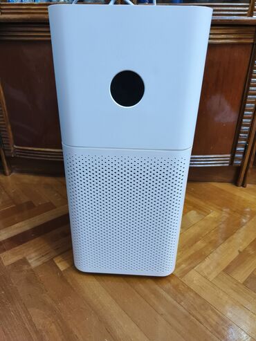 Paltaryuyan maşınlar: Mi Purifier 3C modelidir. Hava təmizləyicidir. 1 ildir məndədir