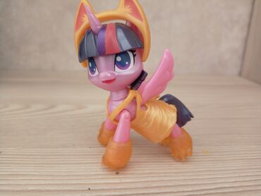 самолёт на пульте управления: My little pony искорка, Твайлайт, пони в идеальном состоянии, нет