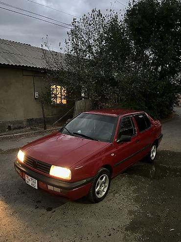 a8 d2: Volkswagen Vento: 1994 г., 1.8 л, Механика, Бензин, Седан — 9