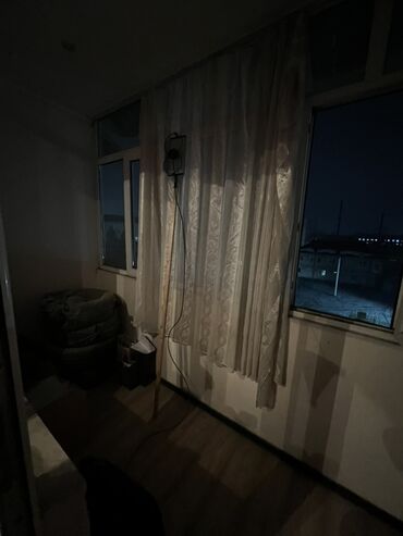 Продажа квартир: 3 комнаты, 70 м², 4 этаж — 3