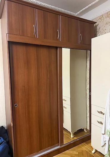 İki qapılı sürgülü qarderob - Material: taxta/laminat, tünd qoz rəngi