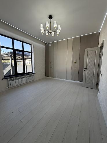 Үйлөрдү сатуу: 4 бөлмө, 120 м², 3 соток, Бишкек, Новопавловка а — 6
