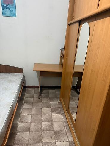 боконбаево: Сдается комната. Адрес: Боконбаева/ шопокова Семейным и парням не — 2