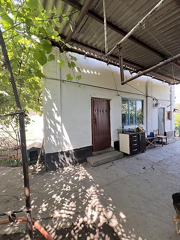 Продажа коттеджей и домов: 🚨Срочно‼️ В продаже дом 📍110 квартал, ул. Базар- Курганская Площадь — 11