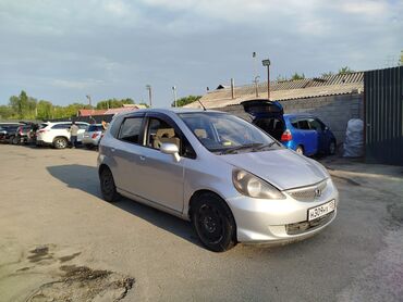 fit 1 3: Honda Fit: 2002 г., 1.3 л, Вариатор, Бензин