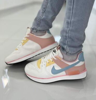 Women's Sneakers and athletic shoes: 41 — 4