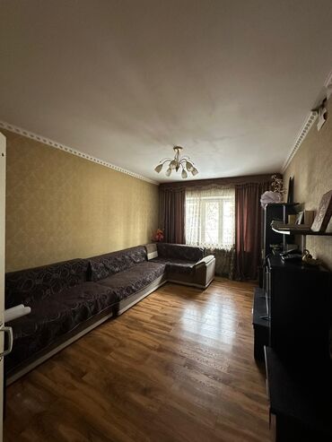 blagoustroennyj dom: 2 комнаты, 50 м², 106 серия, 1 этаж, Косметический ремонт