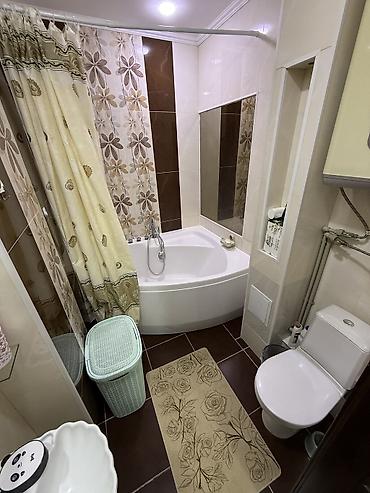 700: 2 комнаты, 54 м², 8 мкр Индивидуалка, 1 этаж — 7