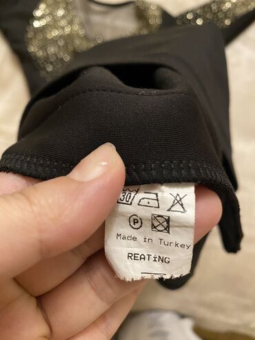 Ziyafət donları: Şəkildə gördüyünüz don S razmerdir.baha alinib.10 manata satiramHər — 4