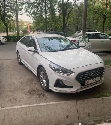 Легковой транспорт: Сдаю в аренду: Легковое авто, Под такси