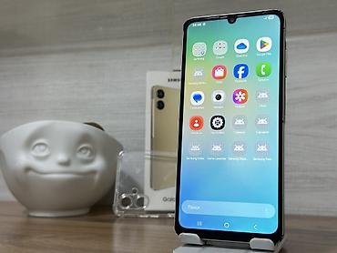 a06: Samsung Galaxy A06, Б/у, 128 ГБ, цвет - Золотой, 2 SIM — 4