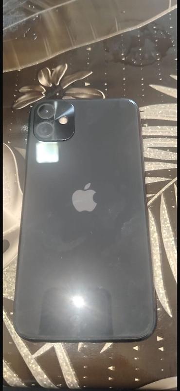 a 20 s: IPhone 11, 128 GB, Qara, Face ID — 2