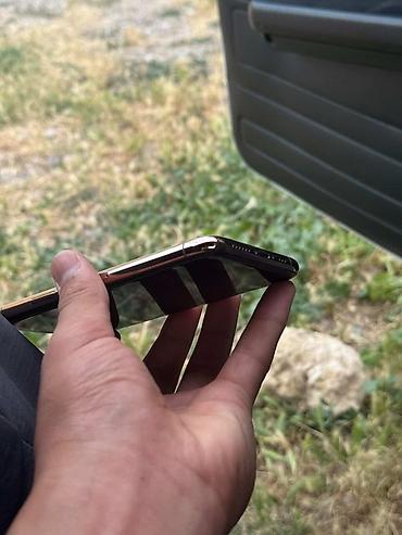 Apple iPhone: IPhone 11 Pro, Б/у, 256 ГБ, Золотой, Чехол, 82 % — 4