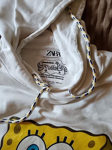 pull and bear turkey: ZARA x Nickelodeon SpongeBob dukserica s kapuljačom - Bela dukserica — 2