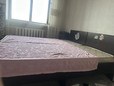 двух яросный крават: Двуспальная кровать с мягким изголовьем и двумя матрасами. - Размер — 4