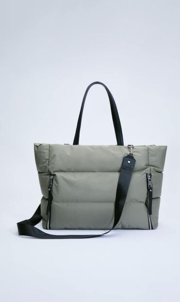 сумка зеленый цвет: Актуальная дутая сумка бренда Stradivarius. В красивом цвете хаки