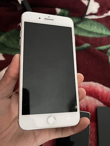 Apple iPhone: IPhone 8 Plus — 6