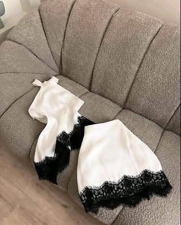 ugg rs: Komplet: 4500 dinara 
Veličina: S M L 
Uvoz iz Turske v6 — 1