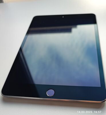Планшеты: Планшет, Apple, память 32 ГБ, 7" - 8", Wi-Fi, Б/у, Классический цвет - Серый