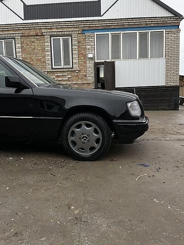 Mercedes-Benz: Mercedes-Benz W124: 1994 г., Седан — 6