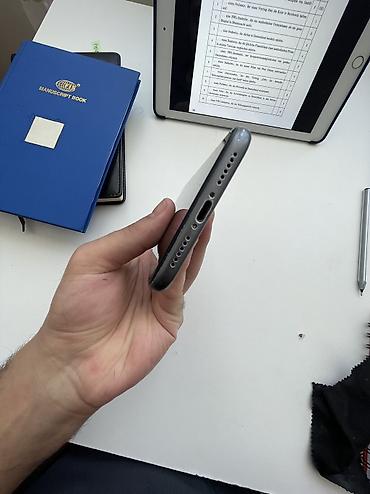 Apple iPhone: IPhone 11, 64 GB — 7