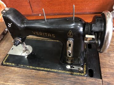 бытовая техника из германии: Швейная машина