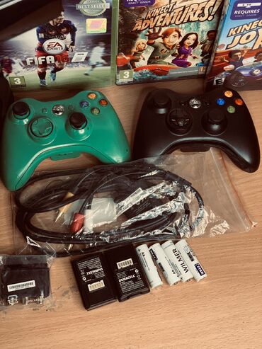 Xbox 360 & Xbox: Xbox 360 Slim. Now Vrlo malo koraćen 4 dzojstika prima orginal i — 4