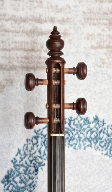 Kamança: Kamança xalq çalğı aləti. Çox dəyərlidir. Üstündə çexol, əlavə simlər -da lalafo.az — 3 Kamança: Kamança xalq çalğı aləti. Çox dəyərlidir. Üstündə çexol, əlavə simlər — 3