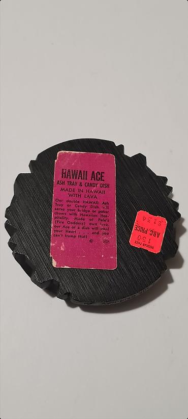 zlatna torba: Hawaii Ace pepeljara i posuda za slatkiše, suvenir napravljen od — 5