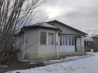 Продажа коттеджей и домов: Продаётся 4-комнатный жилой дом со всеми удобствами. Дом в хорошем — 16