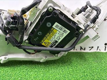 ktopi led: Передняя правая фара Toyota 2009 г., Б/у, Оригинал, Япония — 3