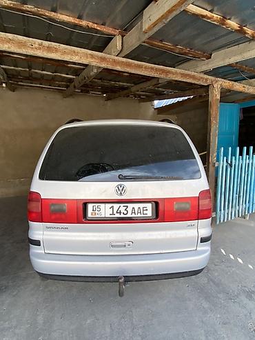 аренда audi q7: Volkswagen Sharan: 2001 г., Минивэн — 5
