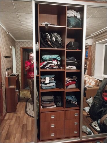 реставрация шкафа с помощью дермантина: Купе Шкаф, Для одежды, Б/у