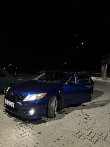 средний кузов: Toyota Camry: 2010 г., Седан