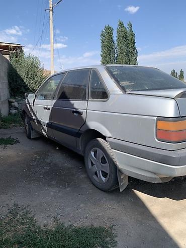 авто эмаль: Volkswagen Passat: 1993 г., Седан — 3