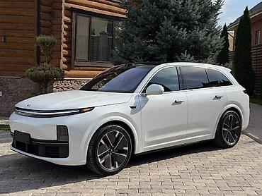 Lixiang: Lixiang L7: 2025 г., 1.5 л, Автомат, Электромобиль, Кроссовер — 2