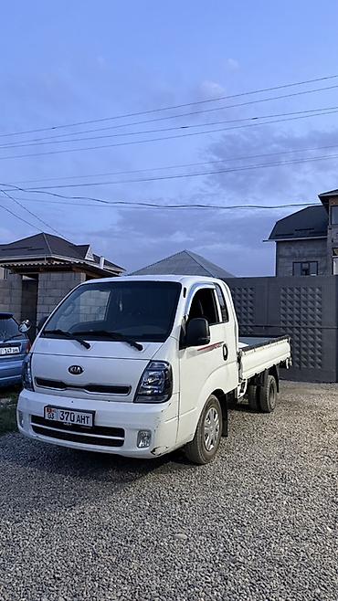 рамки номер: Kia Bongo III бортовой грузовик, белый цвет. Двухдверная кабина — 4