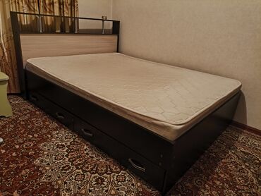 двухъярусные кроват: Двуспальная Кровать, Б/у