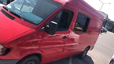 sprinter задний дверы: Грузовой фургон Mercedes-Benz Sprinter (поколение W901–W905), красный — 1