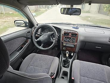 avensis 2001: Toyota Avensis: 1998 г., 1.8 л, Механика, Бензин, Хэтчбэк — 5