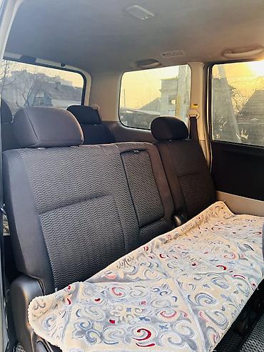 Toyota: Toyota Voxy: 2005 г., 2 л, Автомат, Бензин — 8