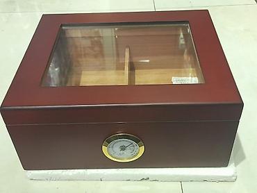 qedimi sandiqlar: Premium siqar humidoru – şüşə qapaqlı, higrometrli - Material — 1