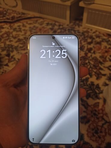 горный воздух: Huawei Pura 70, Б/у, 256 ГБ, цвет - Белый