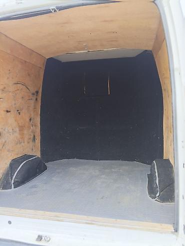 yer sumlayan traktor: Ford Transit: 2.4 l | 2006 il Van/Minivan — 10