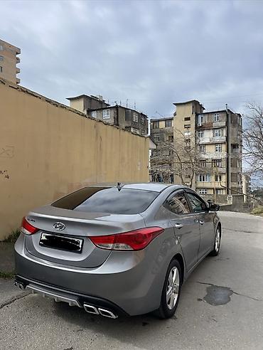 elantra difuzer: Hyundai Elantra: 1.8 l | 2011 il Sedan — 4