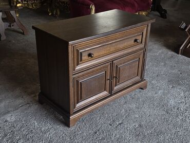 Stilske komode: Drvena komoda/TV ormarić u klasičnom stilu - Materijal: masivno drvo — 2