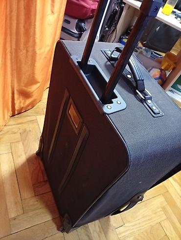 Putni koferi i torbe: Veliki kofer na točkiće sa teleskopskom ručkom. oko 75 50 30 — 4