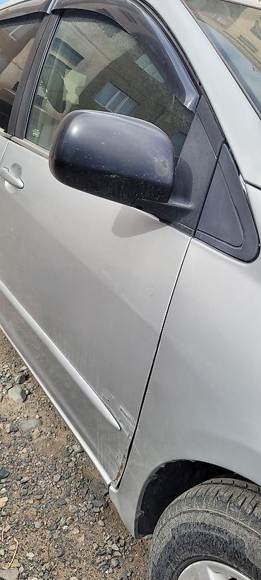 camry 5: Toyota Sienna: 2004 г., 3.3 л, Газ, Минивэн — 5