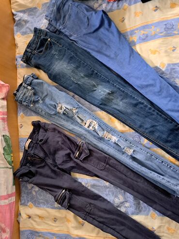 Kompleti: Ženska modna garderoba – set - Crni bodi sa volanima: off-shoulder — 5