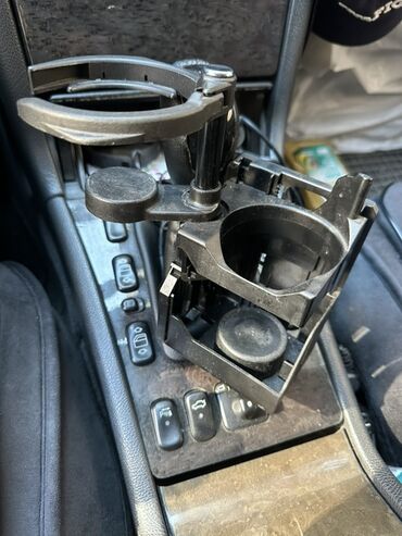 держатель для телефона: Автомобильный подстаканник на мерседес w210 черного цвета